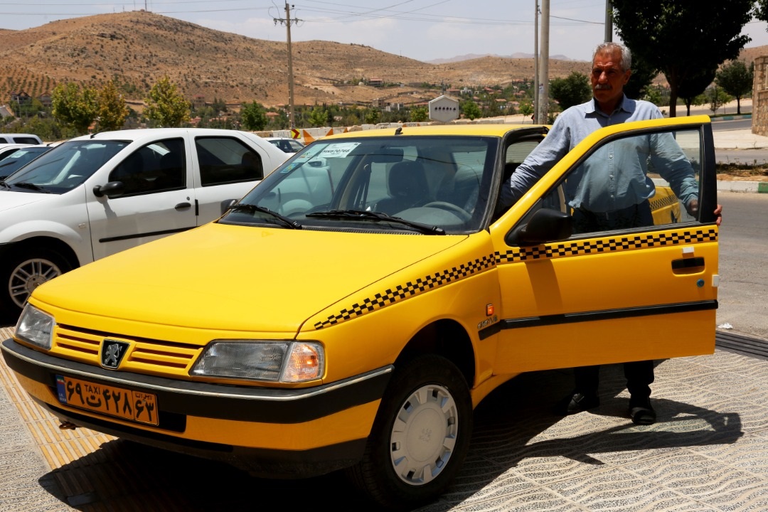 با حمایت استاندار فارس، نخستین تاکسی ویژه صدرا به این شهر رسید