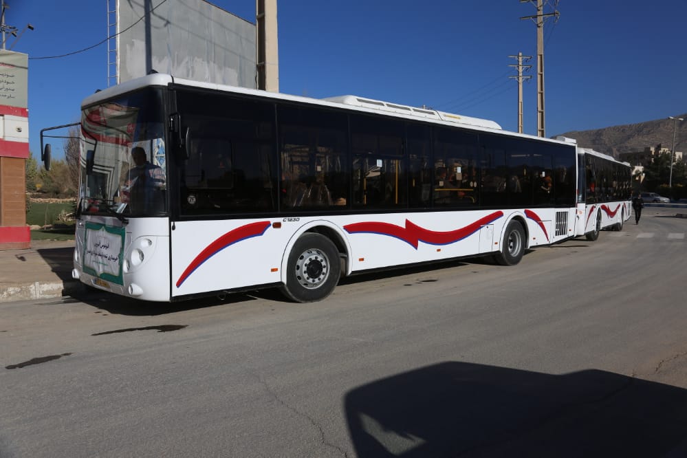 با همکاری شهرداری و دانشگاه شیراز ۵ دستگاه اتوبوس جدید خریداری می شود