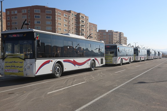 تعداد 7 دستگاه اتوبوس به ناوگان حمل و نقل عمومی شهر صدرا افزوده شد